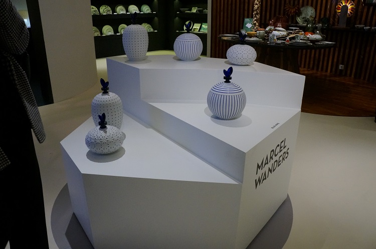 Entre as maravilhas das porcelanas Vista Alegre, destaco a linha de Marcel Wanders que tem texturas impressionantes nas superfícies