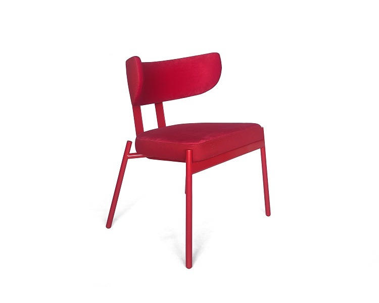 Cadeira Amor, design de Gabriel Freitas (Divulgação)