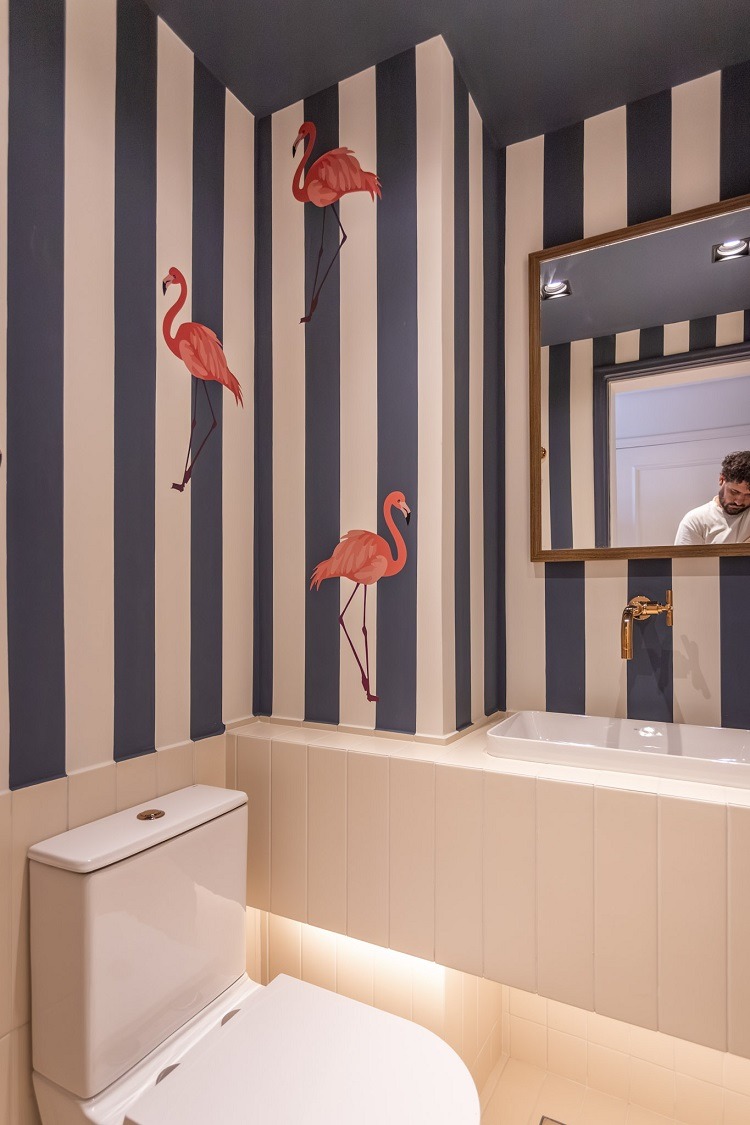 Lavabo inspirado em Miami, a pedido dos proprietários do apartamento