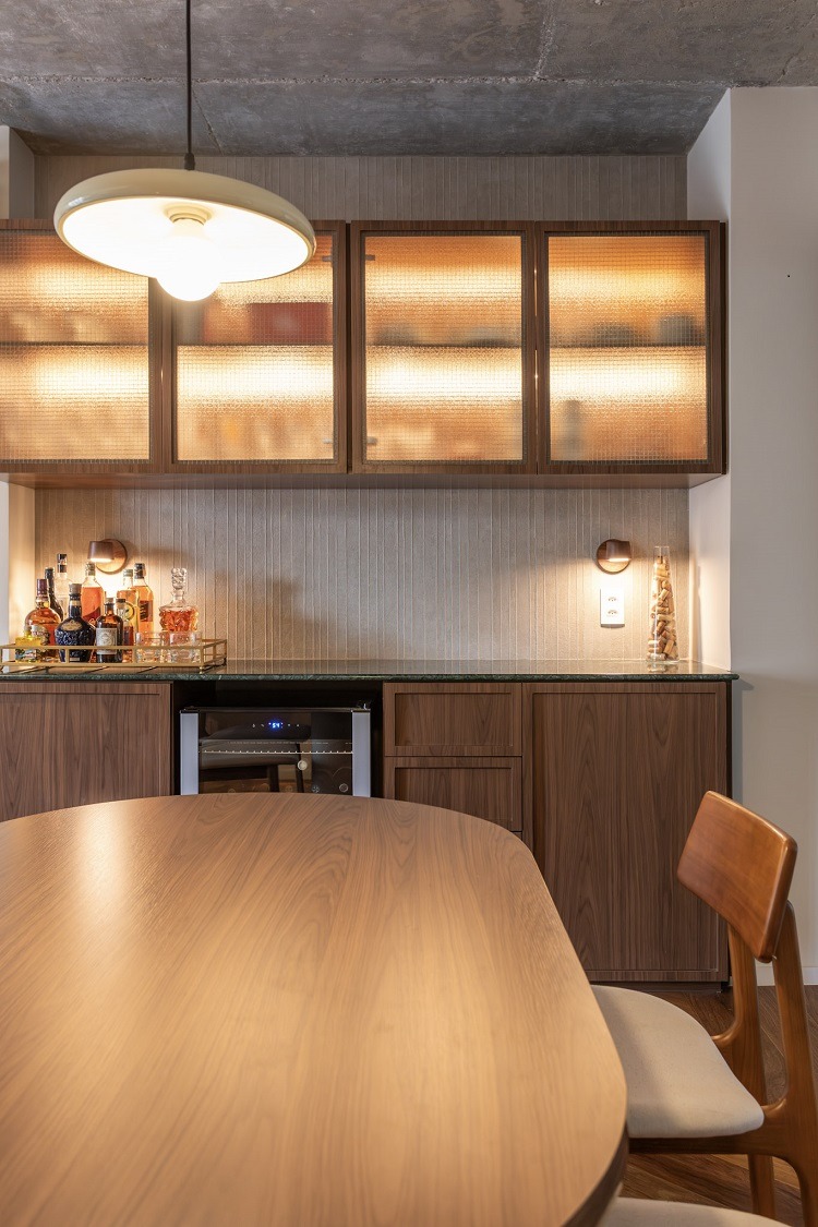 Bar junto ao jantar e ao estar