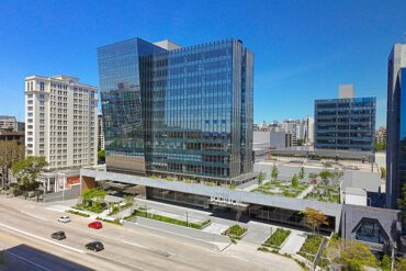 Entrada do Bourbon Carlos Gomes pela Avenida. Arquitetura PGBA (Fotos Divulgação)