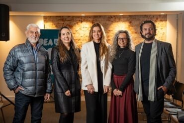 Evento da AsBEA: Benedito Abbud, Raquel Hagen, Manoela Machado, Bibiana Fitterman e Fernando Mungioli (foto Leonardo Davilla)